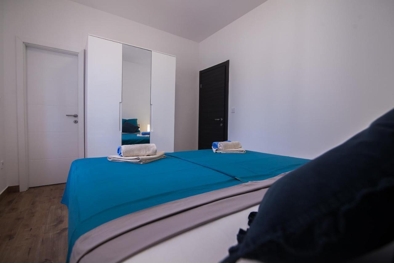 Family Apartments Brach Бол Экстерьер фото