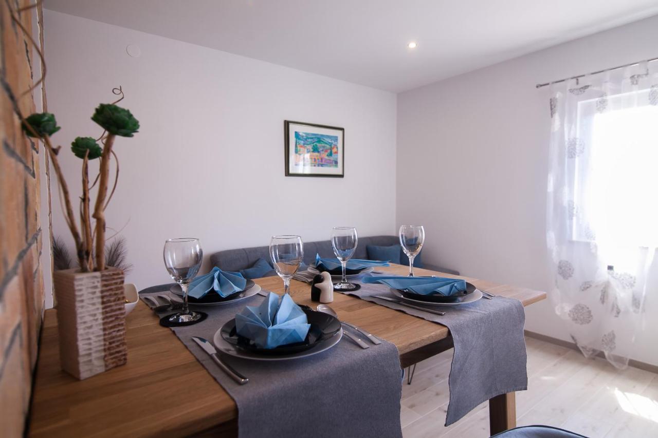 Family Apartments Brach Бол Экстерьер фото