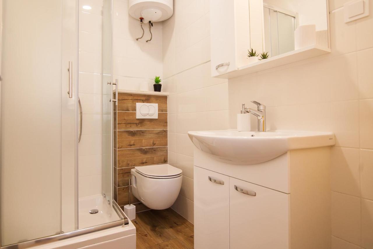 Family Apartments Brach Бол Экстерьер фото