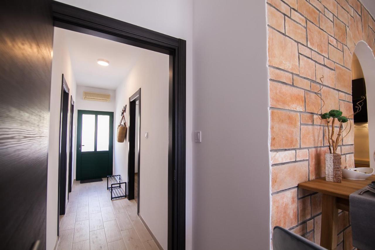 Family Apartments Brach Бол Экстерьер фото