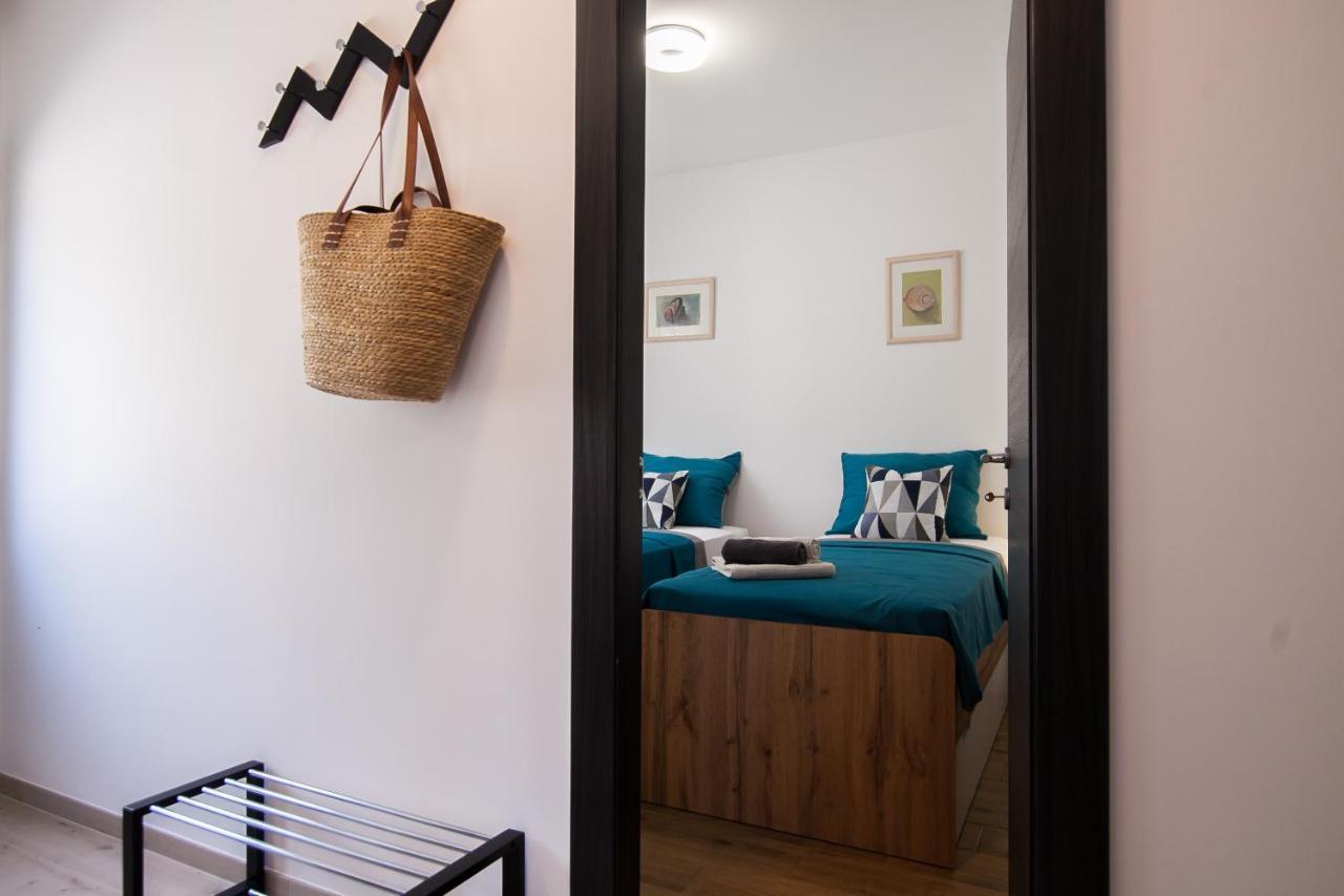 Family Apartments Brach Бол Экстерьер фото