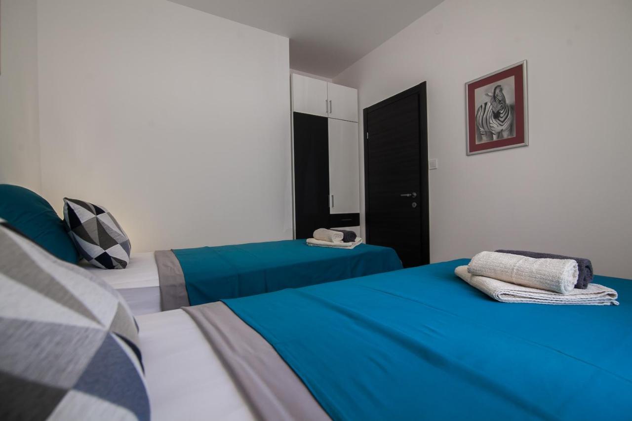 Family Apartments Brach Бол Экстерьер фото