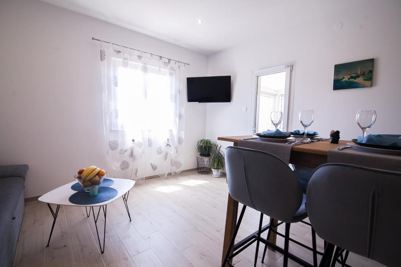 Family Apartments Brach Бол Экстерьер фото