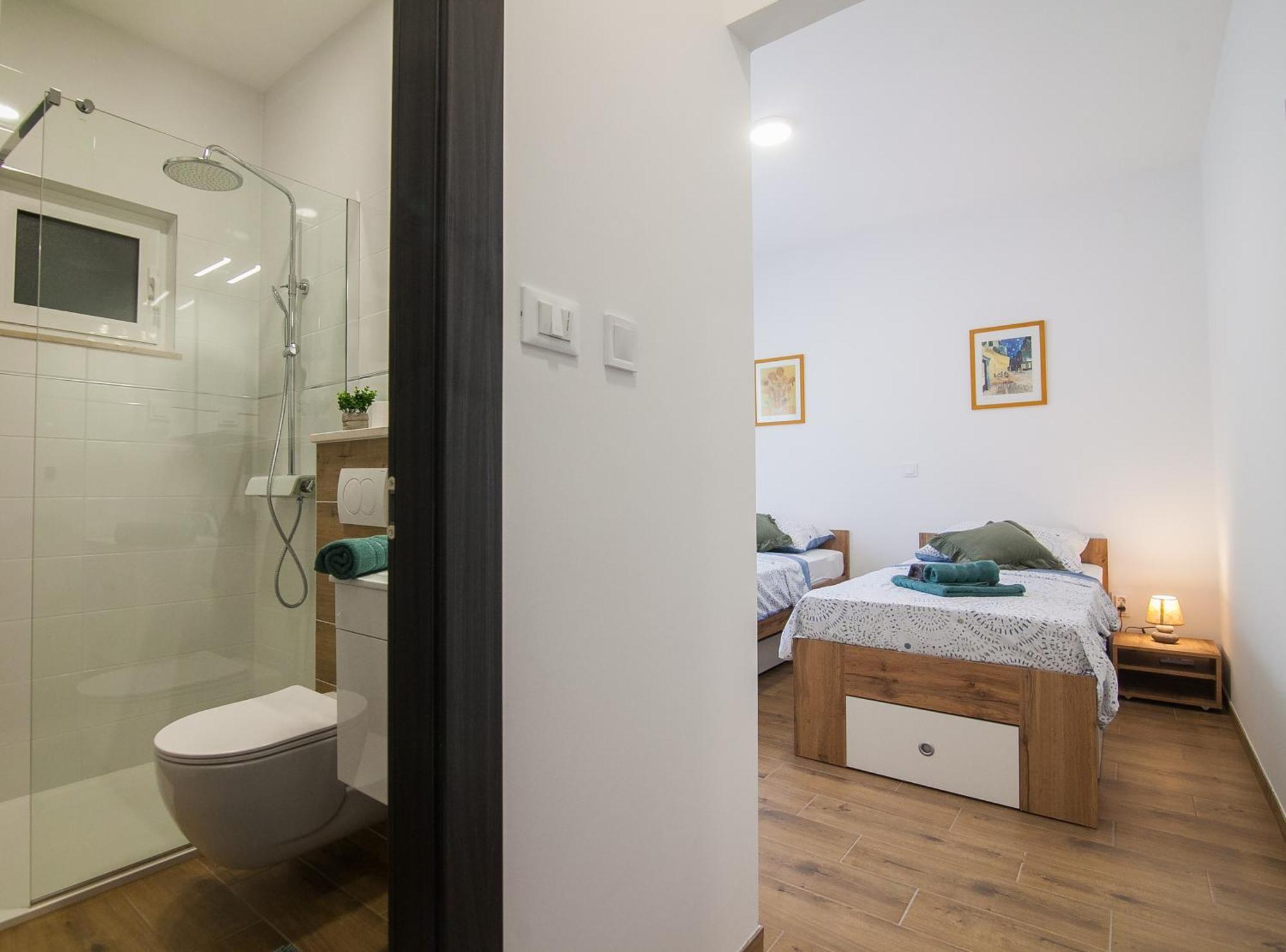 Family Apartments Brach Бол Экстерьер фото