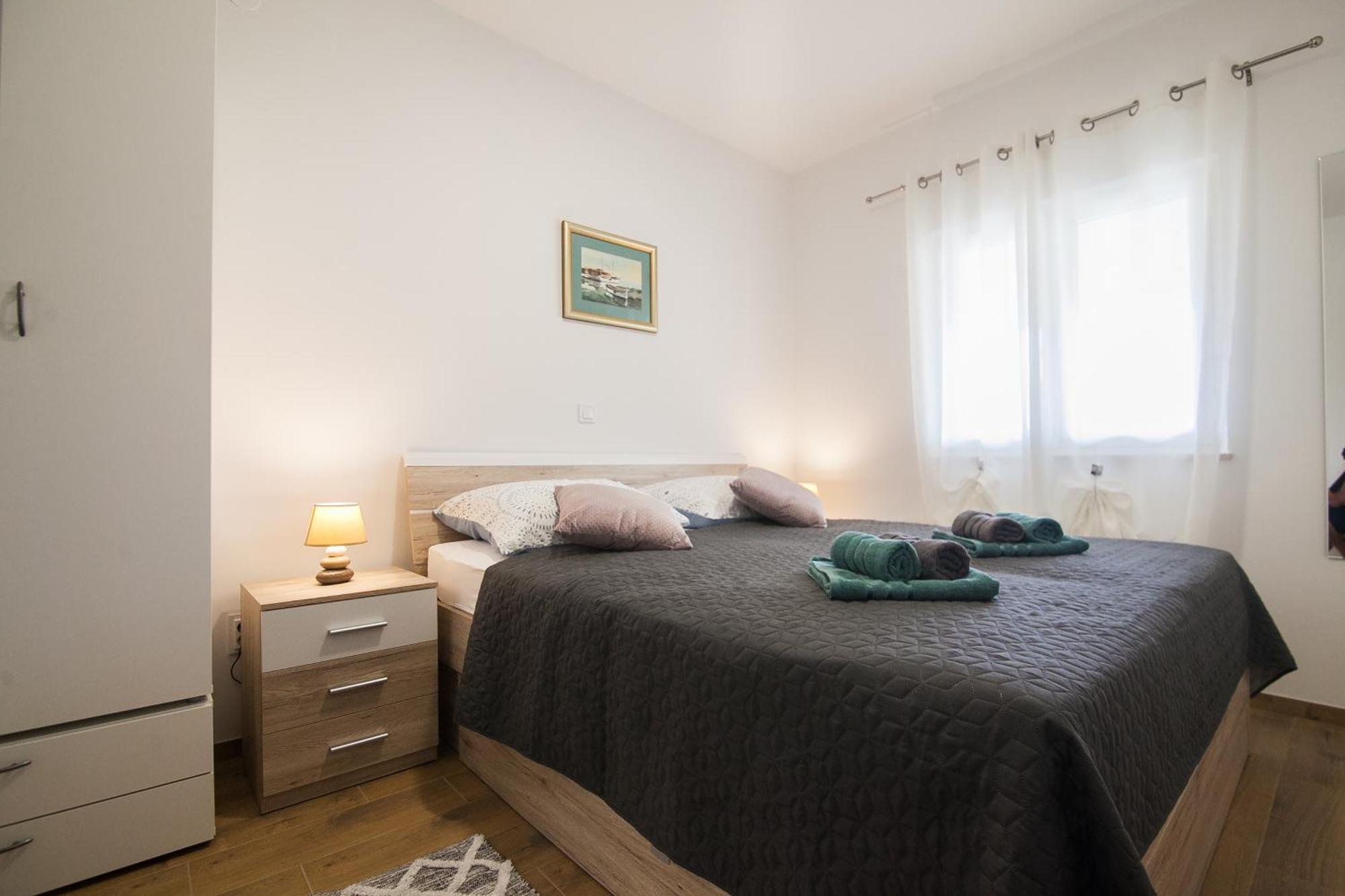 Family Apartments Brach Бол Экстерьер фото